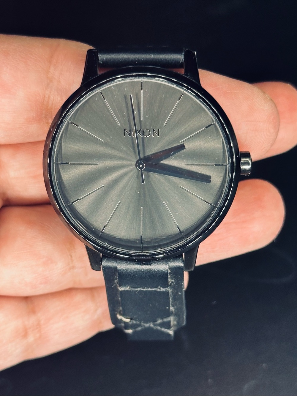 Nixon Movin Out The Kensington Black Leather Quartz wristwatch Stainless Steel